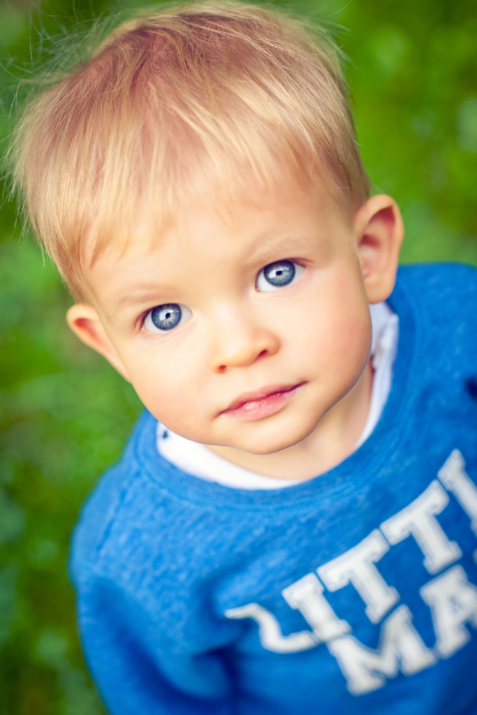 Cute little boy. Дети блондины с голубыми глазами. Мальчик блондин с голубыми глазами. Ребенок мальчик. Красивый голубоглазый малыш мальчик.